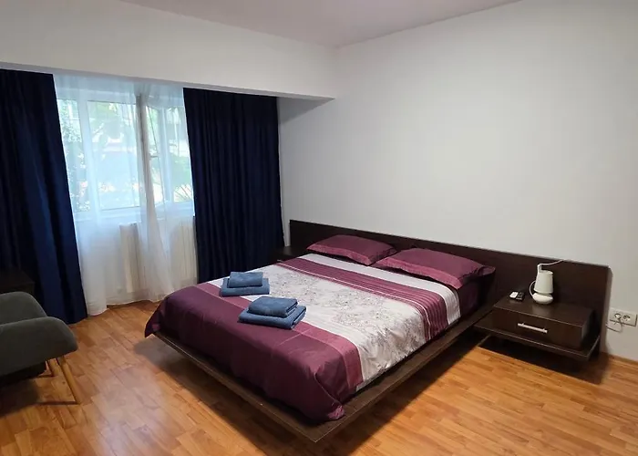 Lumiss Suite- Reyna *